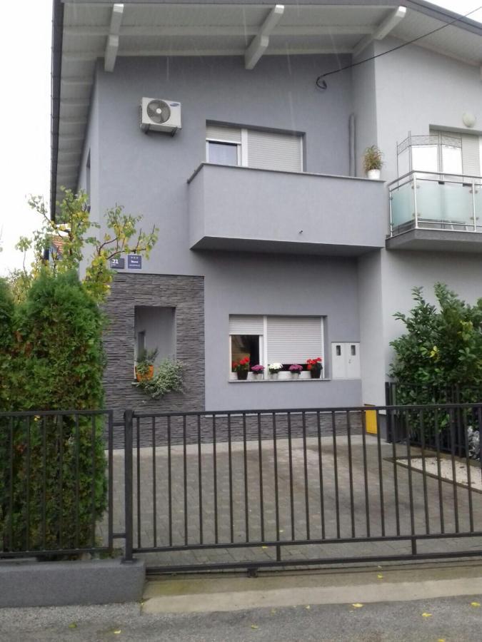 Apartman Trio Maksimir Zagreb Buitenkant foto
